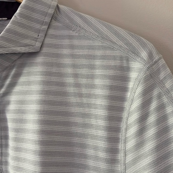 Lululemon Shirt Mens Medium Gray Striped Golf Short Sleeve - Picture 5 of 11